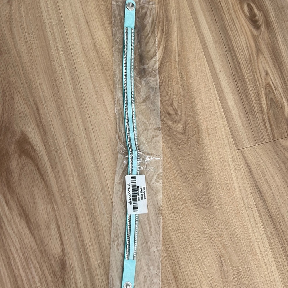 3+/$3 ea Paparazzi Snap Bracelet